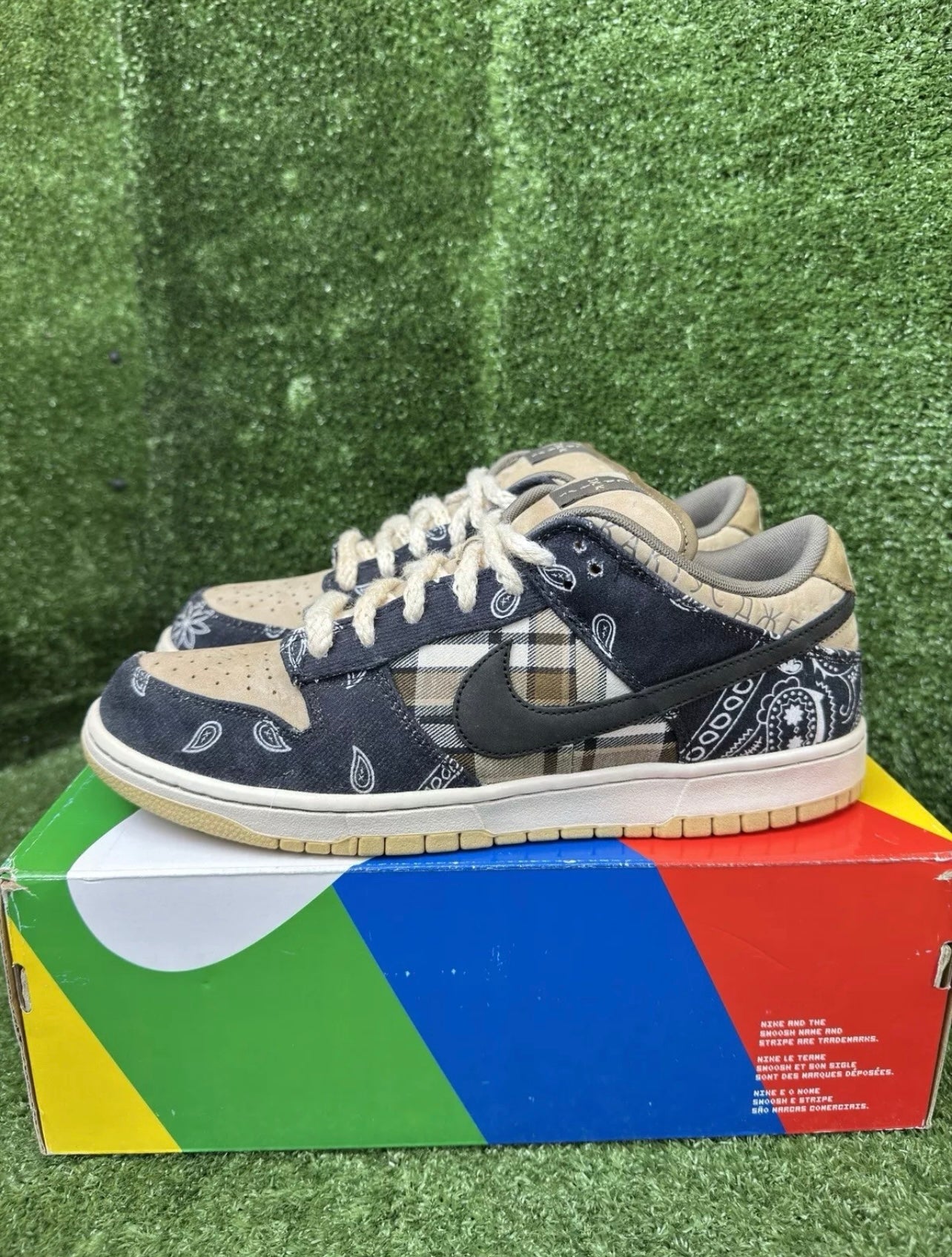 A Nike SB Dunk - Travis Scott Cactus Jack