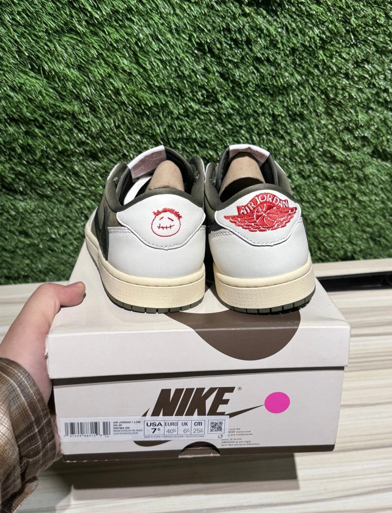 Jordan 1 Travis Scott - Medium Olive